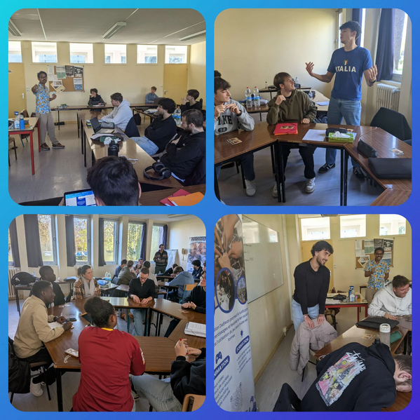 4 photos des petits groupes en train de jouer un rôle de candidats et recruteur